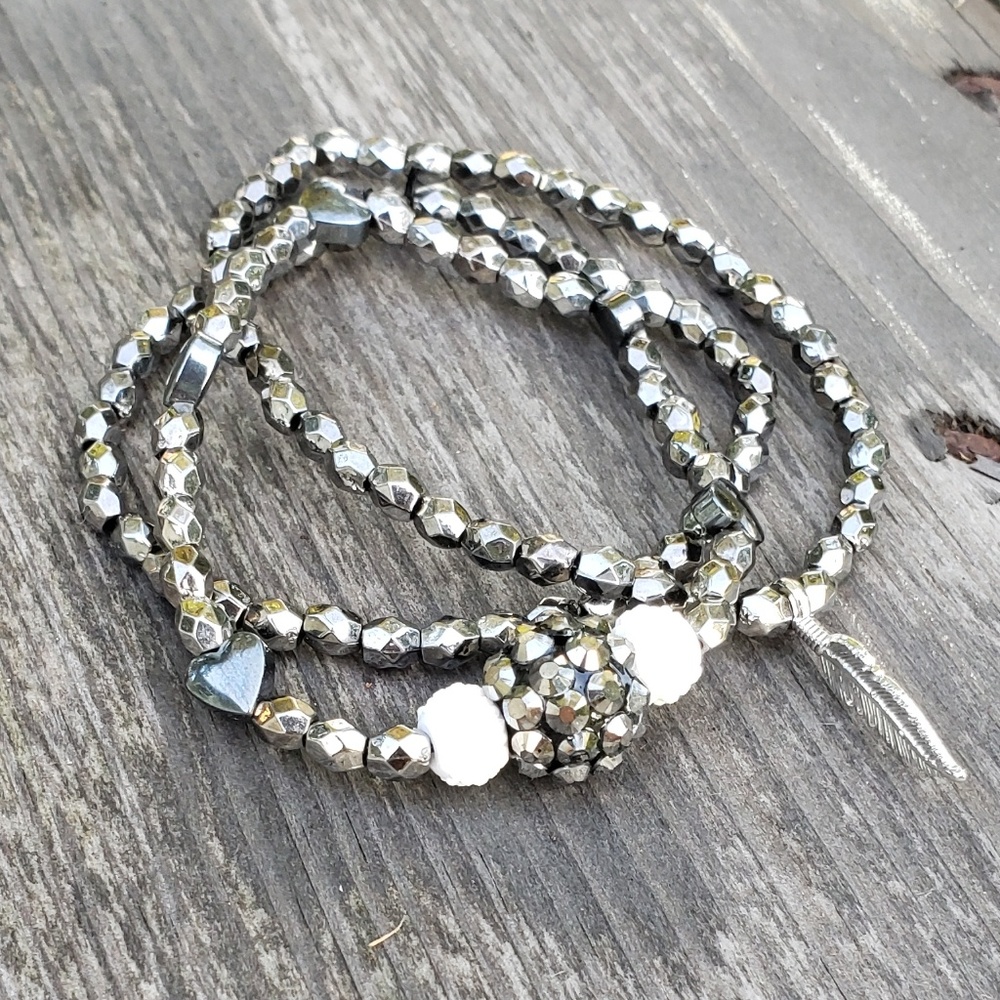 Black heart bracelet